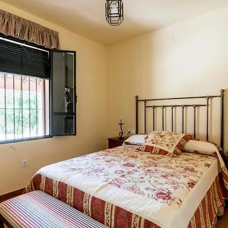 Holiday home Cortijo El Carmen El Revuelo Constantina